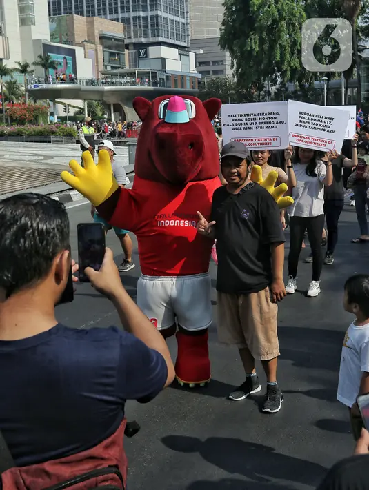 <p>Federasi Sepak Bola Dunia (FIFA) resmi meluncurkan logo dan maskot Piala Dunia U-17 2023 pada 1 September 2023. Maskot yang dipilih adalah Badak Cula Cahaya atau Bacula. (Liputan6.com/Angga Yuniar)</p>