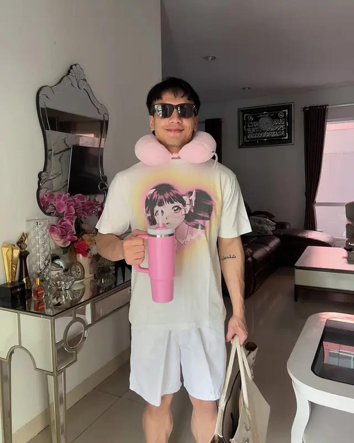 Potret Rumah Jefri Nichol, Minimalis Modern yang Nyaman dengan Nuansa Putih Abu