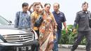 Budayawati Sukmawati Soekarnoputri mendatangi kantor Majelis Ulama Indonesia (MUI) di Jakarta, Kamis (5/4). Kedatangan Sukmawati untuk mengklarifikasi atas puisi kontroversial yang dibacakannya beberapa waktu lalu. (Liputan6.com/Angga Yuniar)