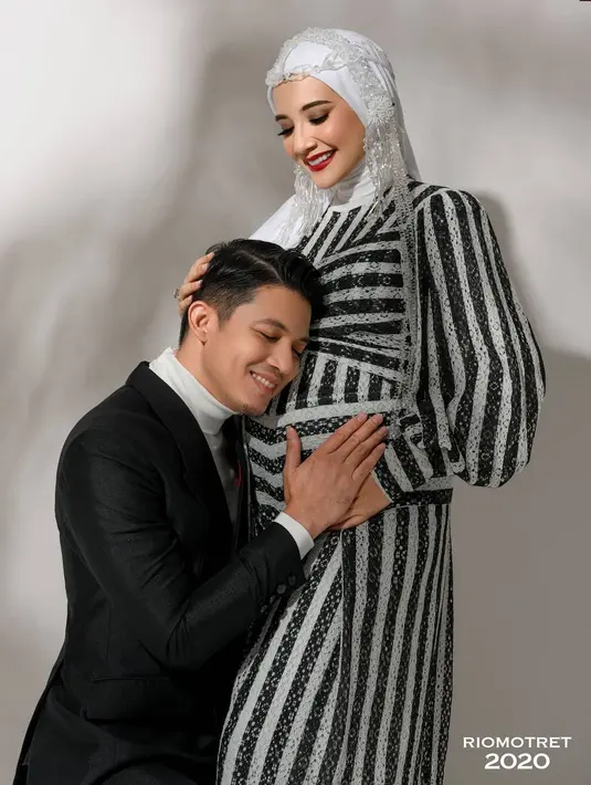 Zaskia Sungkar dan Irwansyah. (Foto: Rio Motret dari Instagram @zaskiasungkar15)