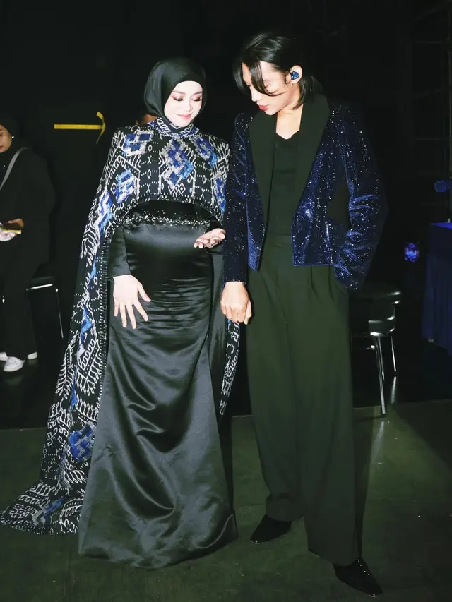 6 Gaya Busana Artis di Asian Television Awards 2024, Luna Maya bak Dewi Emas hingga Rina Nose Coplay Lisa BLACKPINK