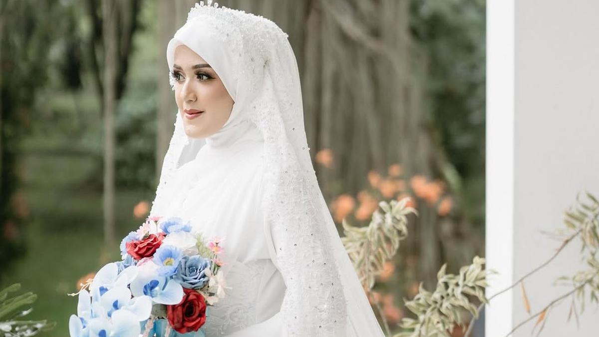 7 Gaya Alya Nabila Istri Gunawan Dwi Cahyo, Inspirasi Pengantin Muslimah 2025