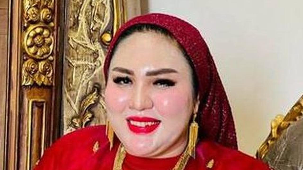 Beli Mobil Mewah Rizky Billar Seharga 3 Milliar Secara Cash, Gaya Mira Hayati 'Ratu Emas' Sampai Disorot Bea Cukai