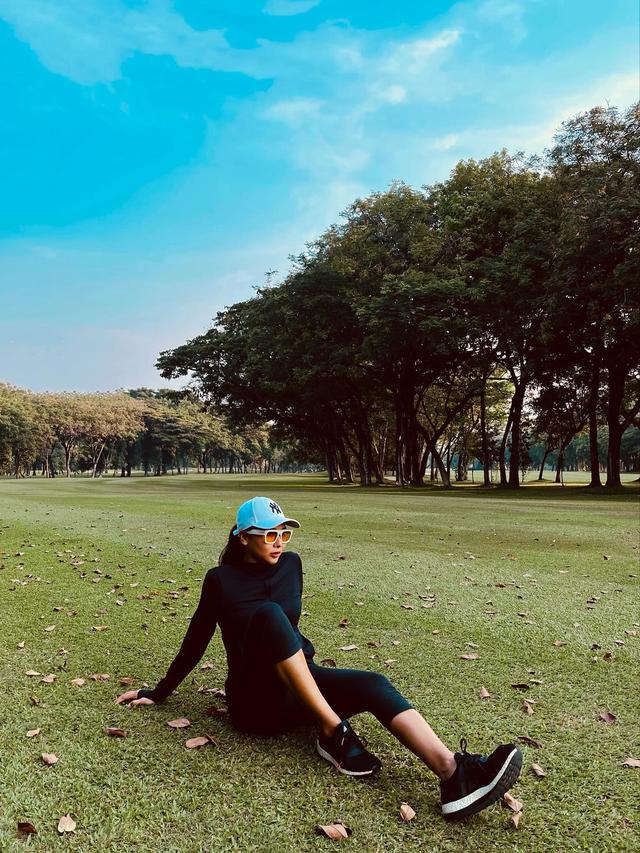 Kerap Tampil Sporty, Ini 6 Potret Dita Anggraeni Jalani Olahraga