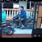 Viral Driver Ojol Paruh Baya Dipukul Pemogtor Usai Antar Penumpang. foto: TikTok @kiwilersek30