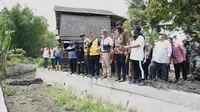 Bobby Nasution meninjau normalisasi Parit Benteng II di Kelurahan Rengas Pulau, Kecamatan Medan Marelan (Istimewa)