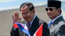 Usai upacara, kedua pemimpin negara tersebut langsung masuk ke dalam Istana Kpresidenan untuk melakukan rangkaian pertemuan. (BAY ISMOYO/AFP)