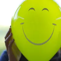 Ilustrasi Bahagia. (via huffingtonpost.com)