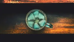 Minum Air Es saat Cuaca Terik, Apa Baik untuk Mendinginkan Tubuh?