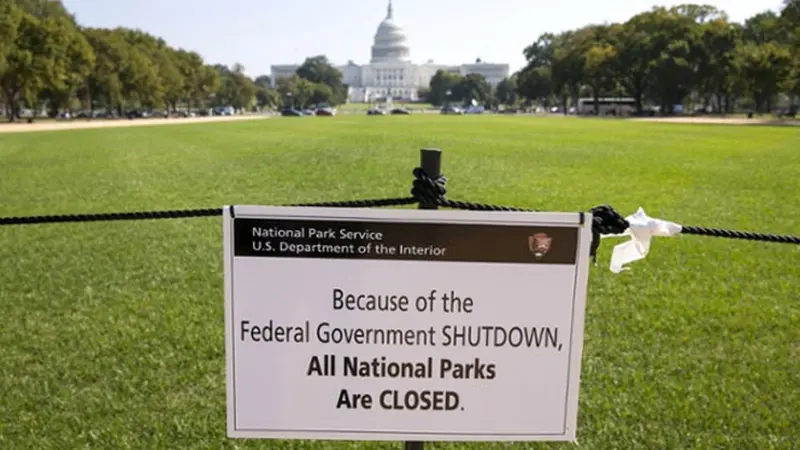 us-shutdown-131005a.jpg