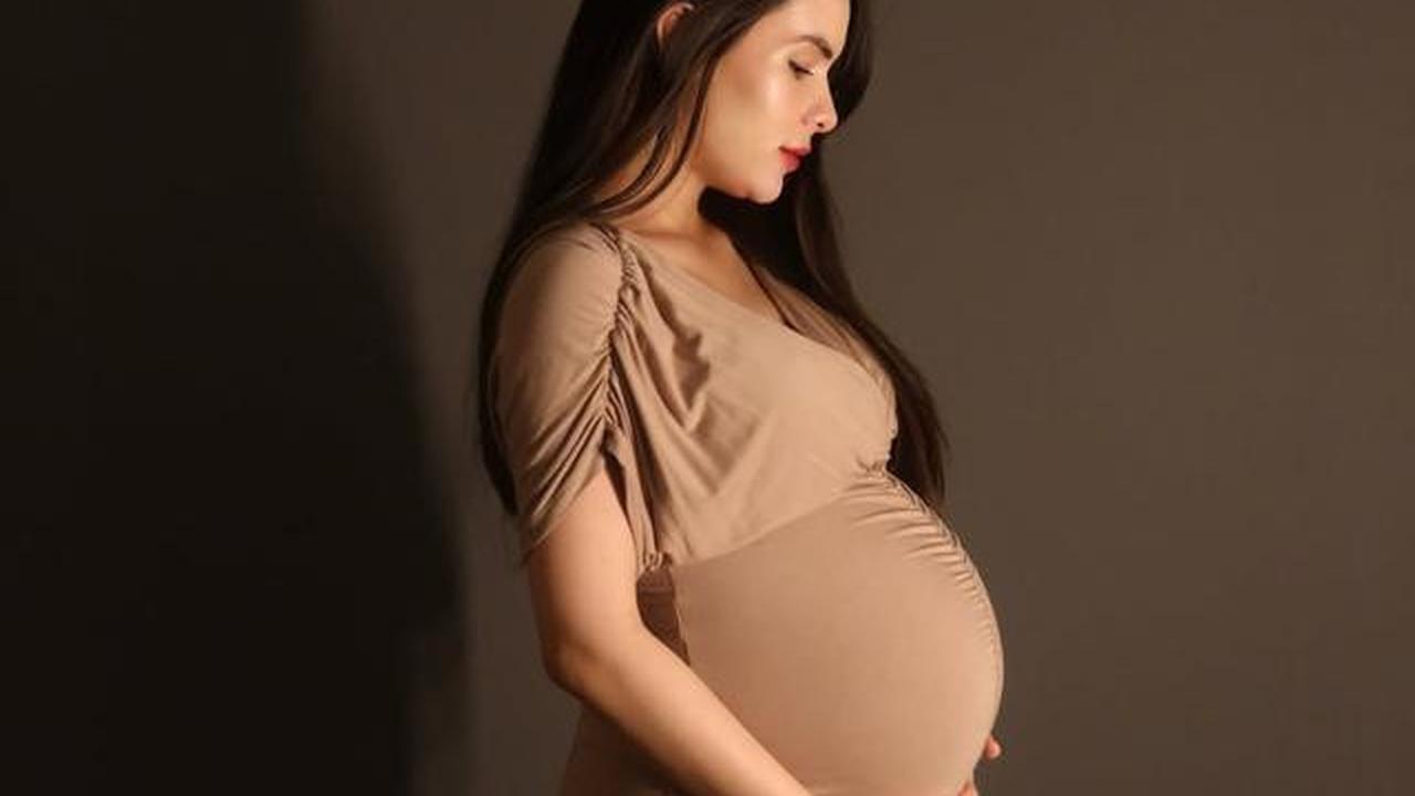 7 Artis Sedang Hamil Ini akan Melahirkan Tahun 2026, Baby Bump Curi Perhatian
