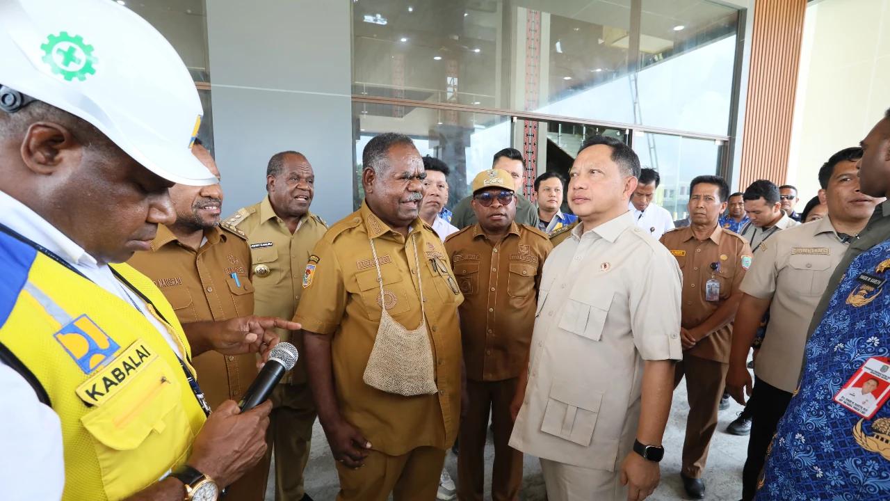 Awali Kunjungan Kerja, Mendagri Tito Cek Progres Pusat Pemerintahan Papua Barat Daya