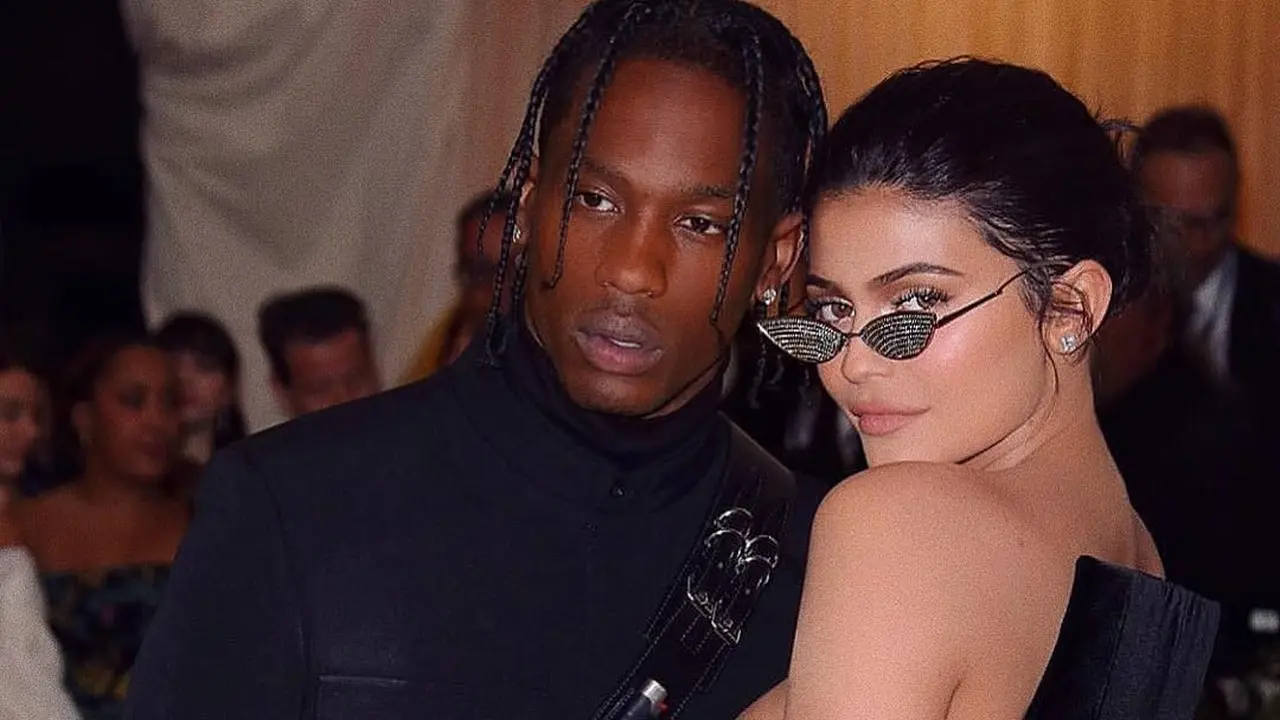 [Bintang] Travis Scott - Kylie Jenner