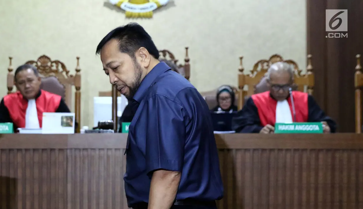 Terpidana korupsi e-KTP, Setya Novanto bersiap menjadi saksi dalam kasus dugaan suap proyek PLTU Riau-1 dengan terdakwa, Sofyan Basir yang juga mantan Dirut PLN di Pengadilan Tipikor, Jakarta, Senin (12/8/2019). Sidang beragendakan mendengar keterangan saksi. (Liputan6.com/Helmi Fithriansyah)
