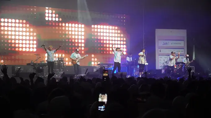 [Fimela] Jak After School Concert