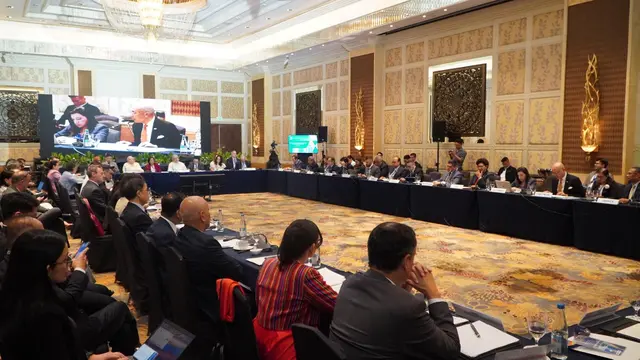Wamenlu RI Arrmanatha Nasir dalam KTT Negara Berpenghasilan Menengah di Manila, Filipina, Selasa (29/4/2025). (Dok. Kemlu RI)