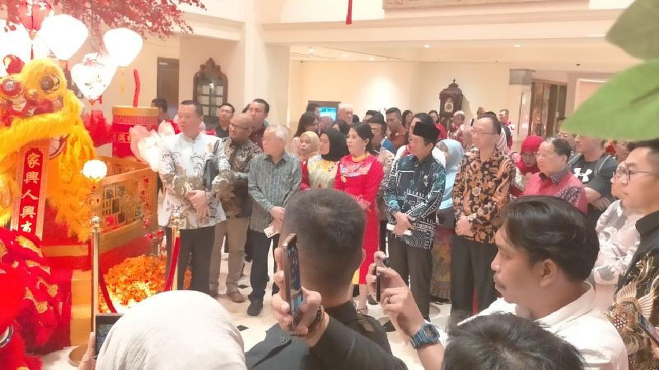 Menag Apresiasi Singkawang sebagai Contoh Harmoni Budaya Nasional yang Memukau