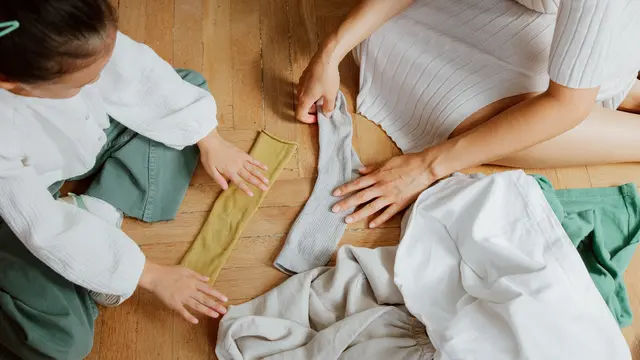 Minta bantuan dalam mengerjakan tugas rumah