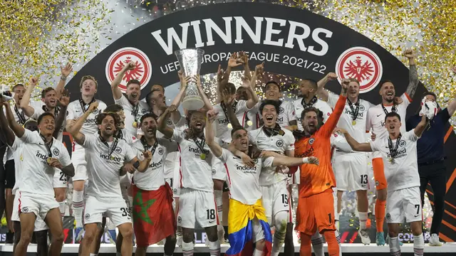 Foto: Jalan Panjang Eintracht Frankfurt Jadi Juara Liga Europa 2021 / 2022, Tempuh 120 Menit hingga Babak Adu Penalti