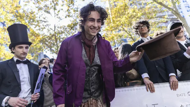 Lomba mirip Timothee Chalamet di NYC, 27 Oktober 2024. (AP Photo/Stefan Jeremiah)
