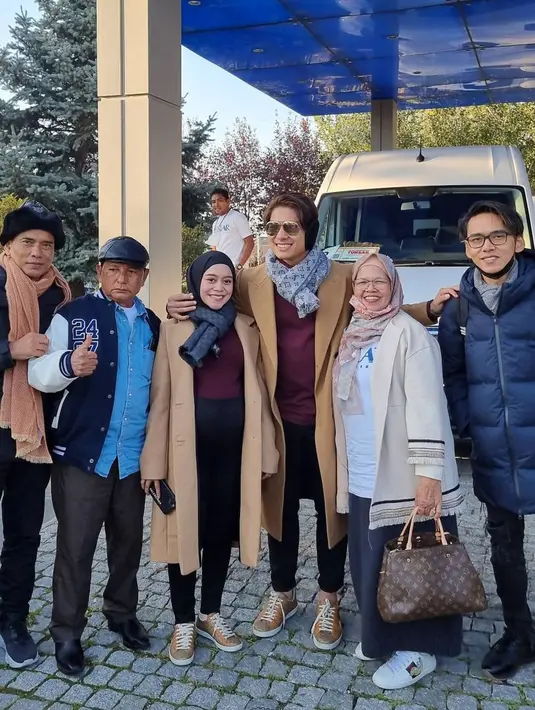 Lesti Kejora dan Rizky Billar (Instagram/ayah_kejora)