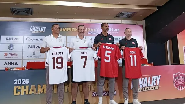 Gilberto Silva, Robert Pires, Rio Ferdinand, dan Ryan Giggs