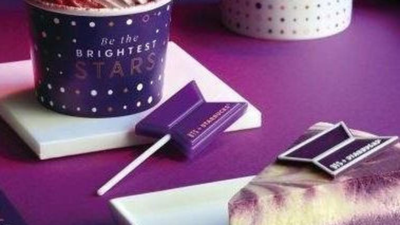 Sedangkan untuk minuman, kolaborasi yang hanya ada di Korea ini mengeluarkann menu minuman edisi terbatas yang bisa dipesan adalah Blooming Purple Vin Chaud, yang memiliki cita rasa dari elderflower serta grape juice.