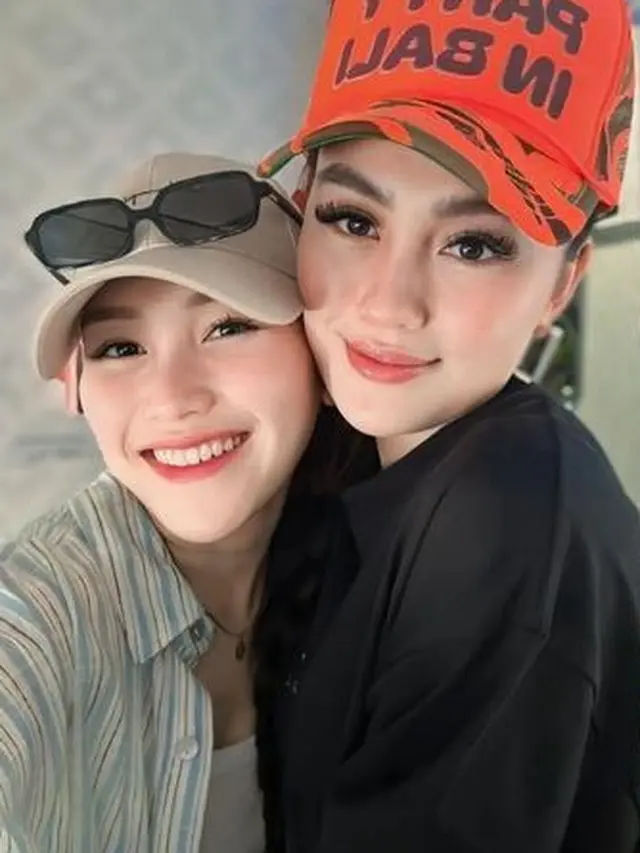 Agnez Mo dan Ayu Ting Ting (Instagram/ayutingting92)