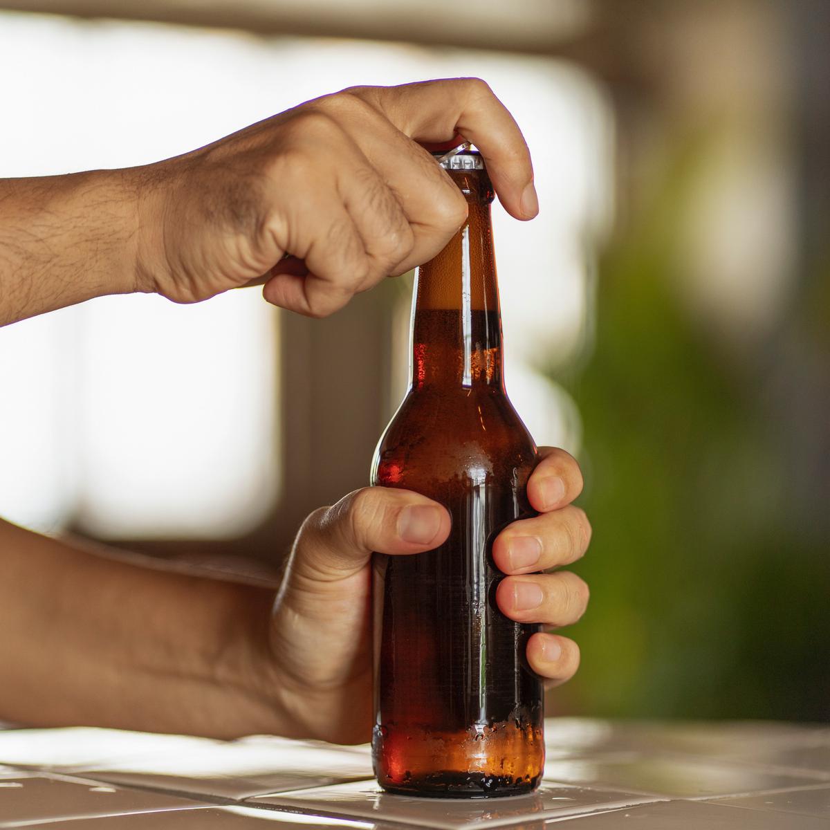Ilustrasi alkohol