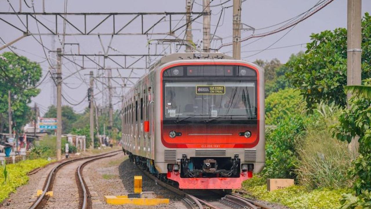 KAI Perkuat Elektrifikasi Kereta Api, Dukung Mobilitas Urban Modern