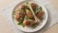 Resep Ayam Goreng Bumbu Sayur Asem Racikan Sendiri, Gurih Segar dengan Rempah Meresap