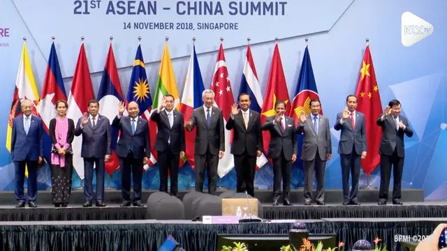 Presiden Jokowi mengemukakan konseo Indo-Pasifik dalam KTT ASEAN di Singapura. ASEAN juga mengajak China untuk ikut dalam Indo-Pasifik.
