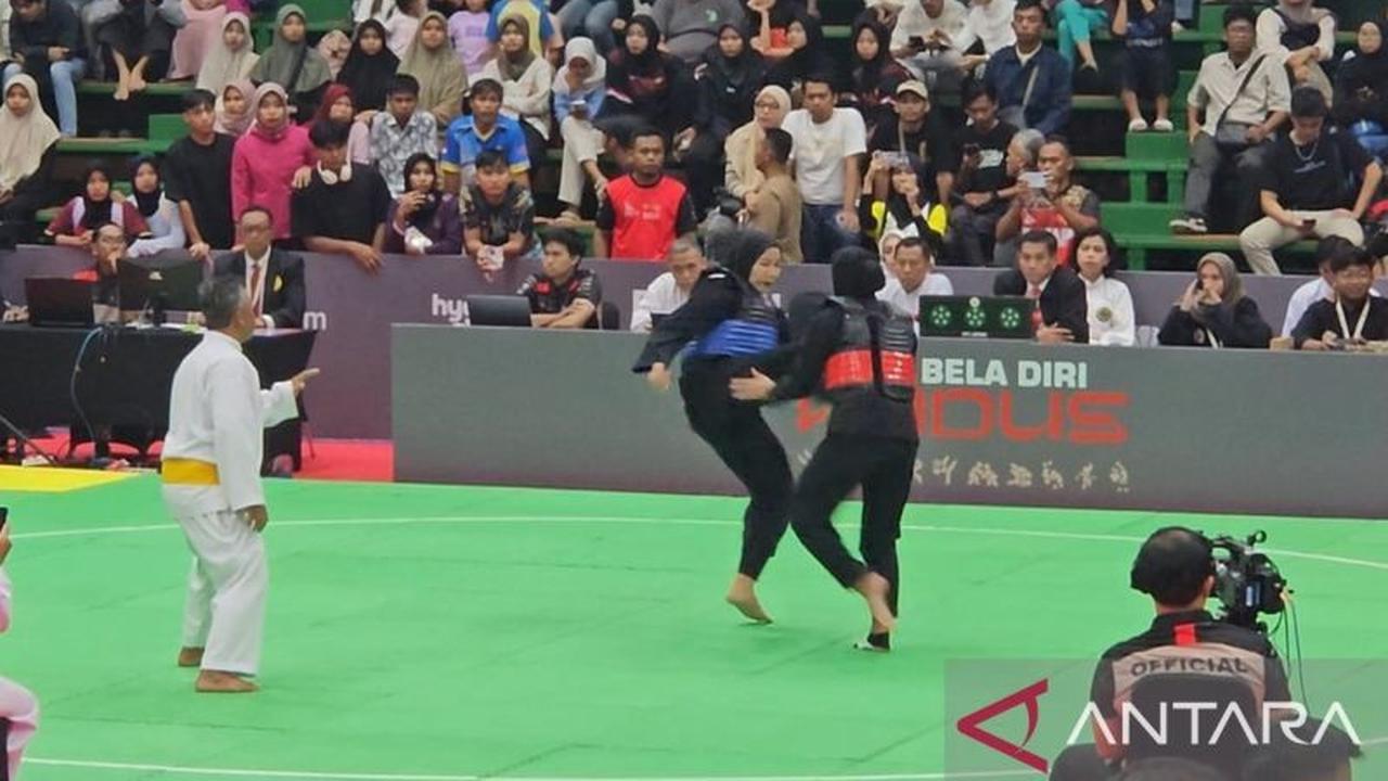 Siapa Andhini Ayu? Pesilat Putri Jambi Ini Melaju ke Semifinal PON Bela Diri 2025!