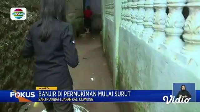 Fokus edisi (14/03) mengangkat berita-berita sebagai berikut, Merapi Erupsi Lagi, Evakuasi Warga Tertimbun Longsor, Jalan Rusak di Ibu Kota.