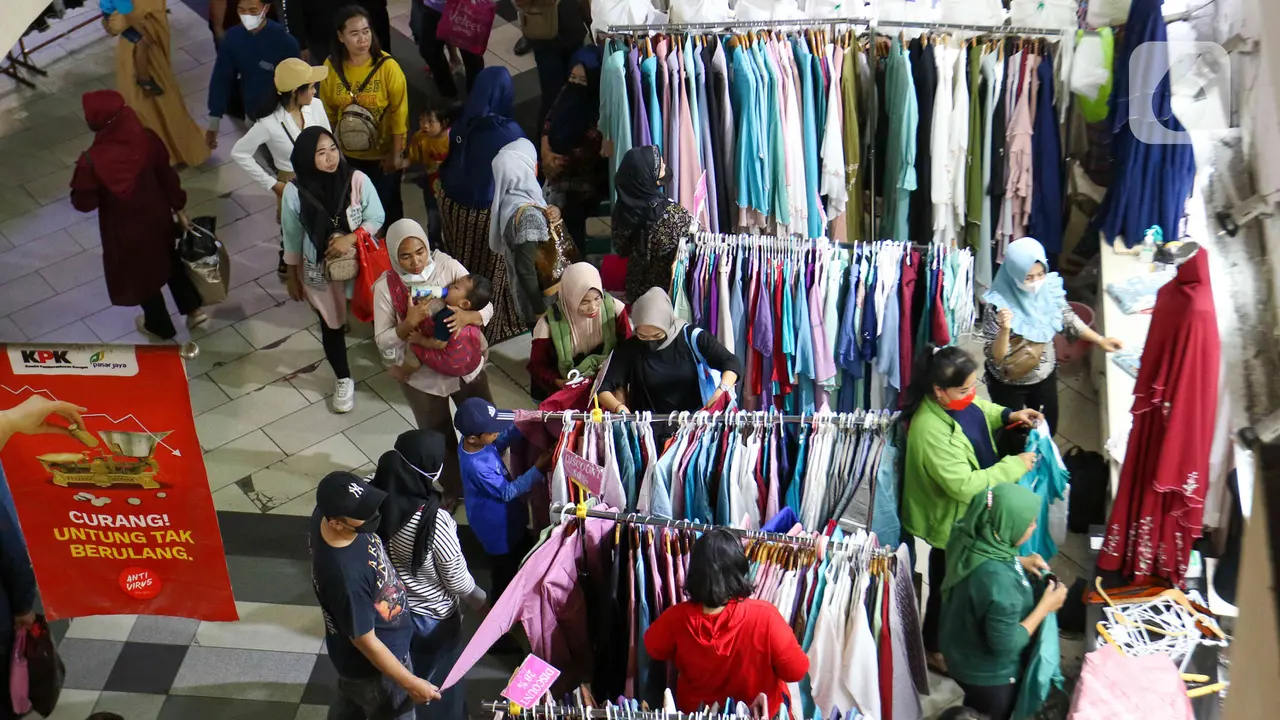 Pasar Tanah Abang kembali ramai pengunjung
