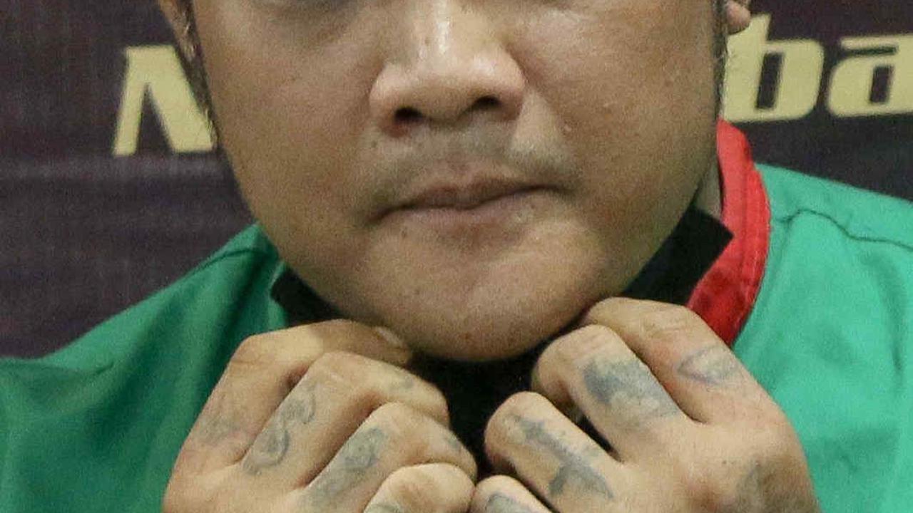 “Selamat siang semuanya saya pribadi ingin menyampaikan atas tindakan saya narkoba saya ingin minta maaf kepada semua pihak,” kata Virgoun saat jumpa pers.&nbsp;Liputan6.com/Herman Zakharia