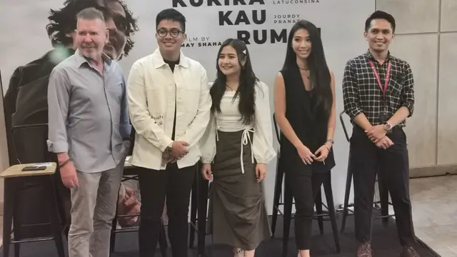Prilly Latuconsina dan Umay Shahab