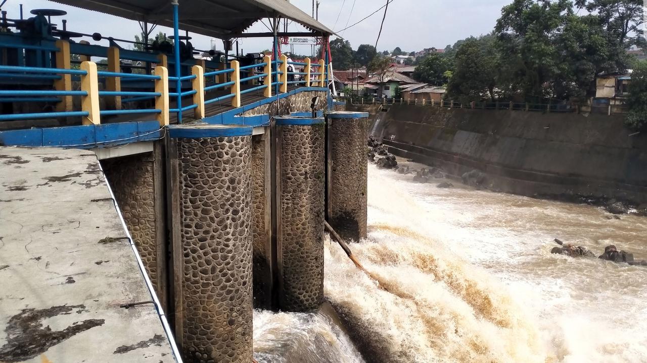 Bendung Katulampa Siaga 3 Rabu Sore, Warga di Bantaran Ciliwung Diminta Waspada