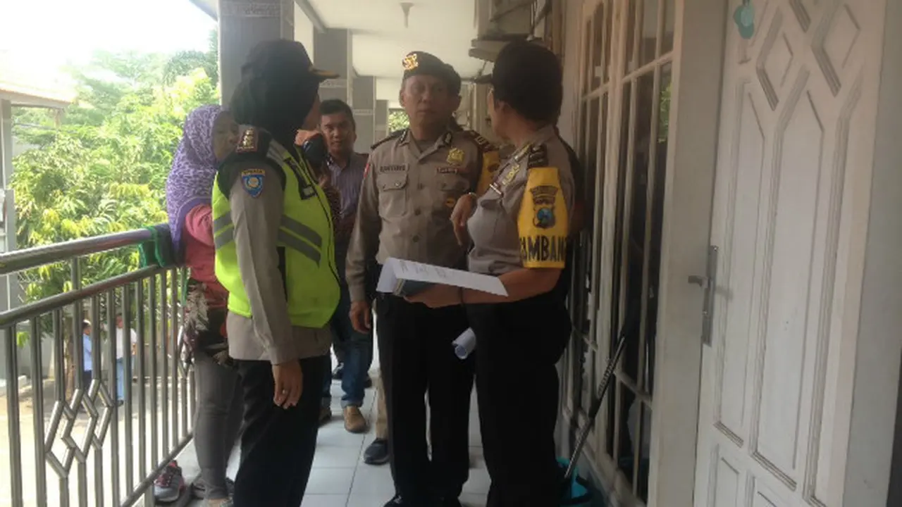Razia Pasangan Mesum di Surabaya