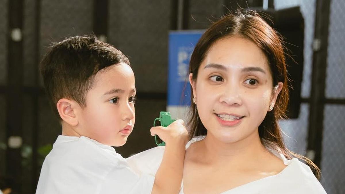 Penampilan Wajah Tanpa Makeup Nagita Slavina saat Rayakan Ulang Tahun Rayyanza ke-4