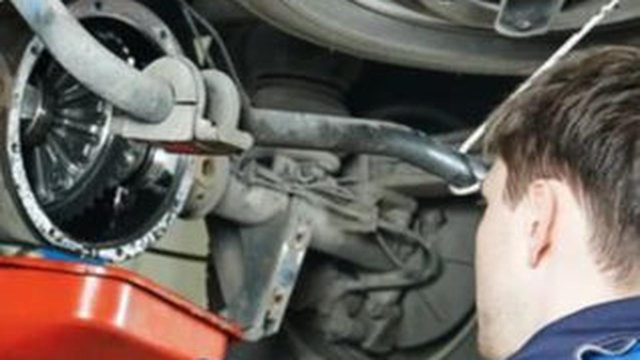 Mobil Bunyi karena Gardan