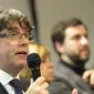 Mantan Pemimpin Catalonia, Carles Puigdemont, dalam konferensi pers di Brussels pada Selasa, 31 Oktober 2017. (AP Photo/Olivier Matthys)