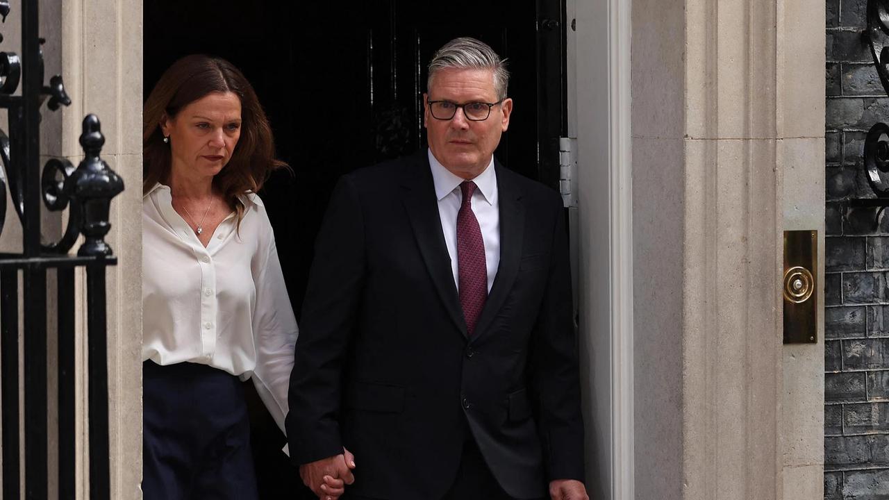 FOTO: Momen Keir Starmer Mundur dari Jabatan Perdana Menteri Inggris