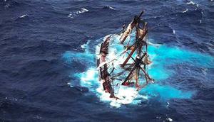 Ilustrasi Kapal Tenggelam