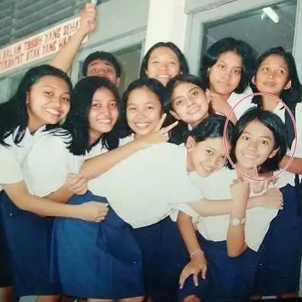 Potret Lawas 6 Mantan Penyanyi Cilik Pakai Seragam Sekolah, Bikin