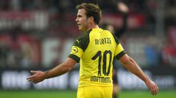 Mario Gotze merupakan jebolan akademi Borussia Dortmund. Berkat penampilannya yang gemilang, ia kemudian direkrut oleh raksasa Jerman, Bayern Munchen pada 2013 silam. Namun, Gotze gagal memberikan dampak seperti di Dortmund. Saat ini, ia tengah berjuang bersama PSV Eindhoven. (AFP/Patrik Stollarz)