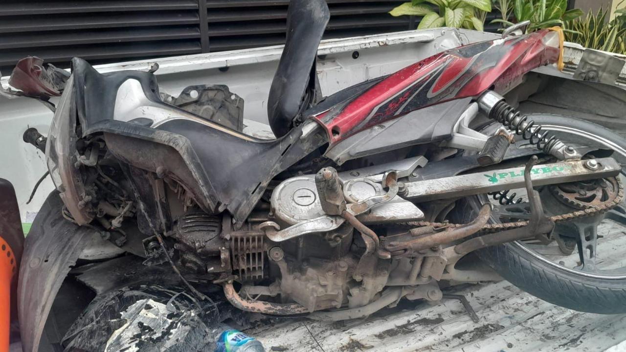 Mau Pergi Berdagang, Suami Istri Tewas Ditabrak Mobil Hingga Terpental Hantam Kanopi