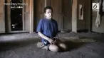 Wanto adalah anak yang telah 5 tahun dirantai oleh Ibunya sendiri. Sang Ibu merantainya karena Wanto kerap dibully warga.