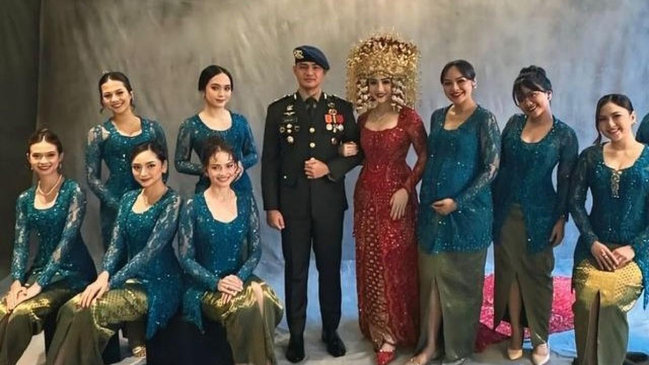 Akhirnya Kumpul Lengkap, 7 Potret Cantik dan Anggun BLACKPUNK Yuki Kato, Jessica Mila dan Enzy Storia di Pernikahan Febby Rastanty