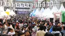 Pengunjung menghadiri Festival Jakarta Little Tokyo atau Ennichisai di Kawasan Blok M, Jakarta, Sabtu (13/5). Festival tersebut menjadi ajang untuk masyarakat Indonesia melihat langsung kebudayan negri matahari tersebut. (Liputan6.com/Angga Yuniar)